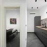 Dom wakacyjny Urban Black