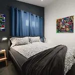 Dom wakacyjny Urban Black